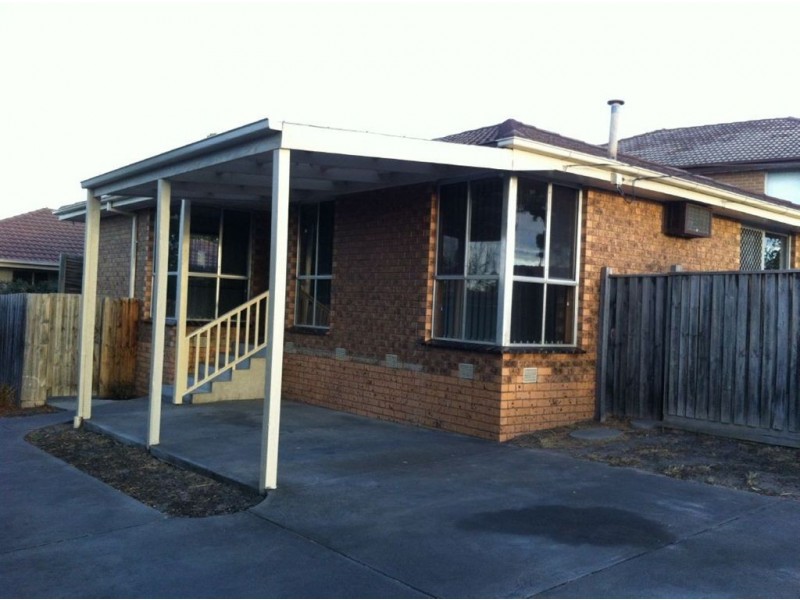 1/124 McMahons Rd, Frankston VIC 3199