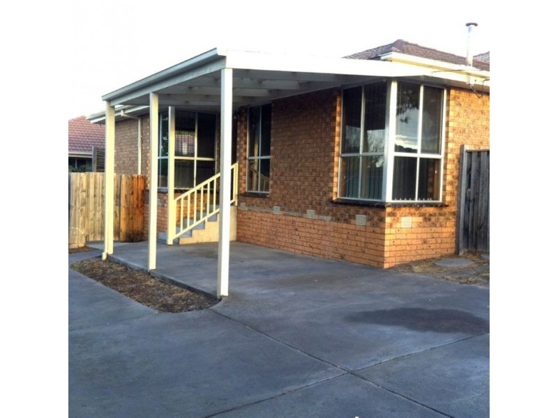 1/124 McMahons Rd, Frankston VIC 3199