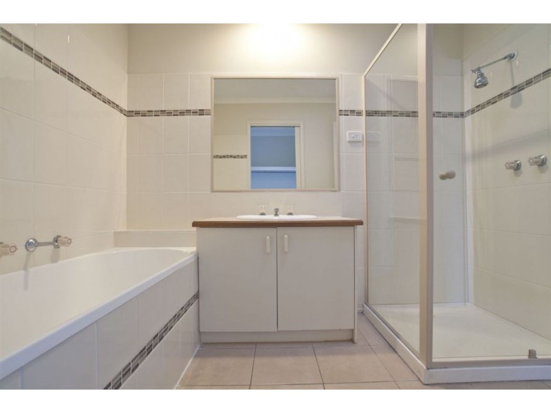 2/249 Heatherhill Road, Frankston VIC 3199