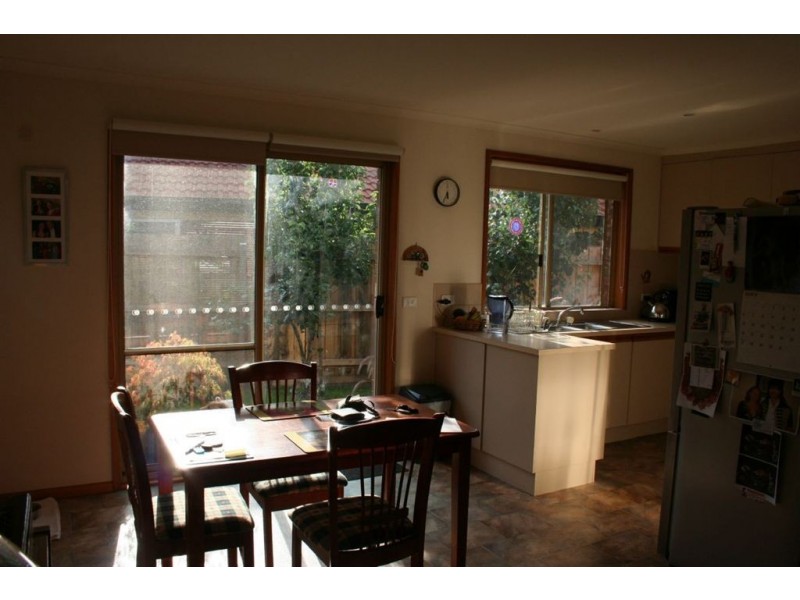 3/10 Chatterley Court, Frankston VIC 3199