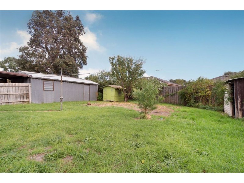 39 Pine Street, Frankston North VIC 3200