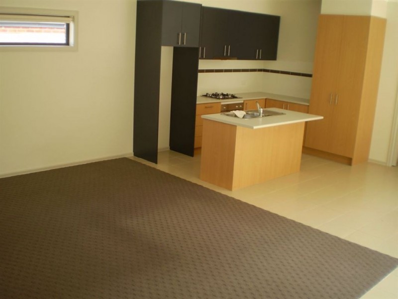 2/49 Culcairn Drive, Frankston South VIC 3199