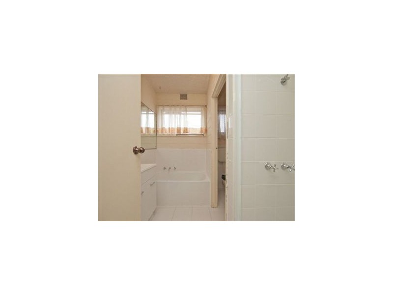 1/74 Beach Street, Frankston VIC 3199