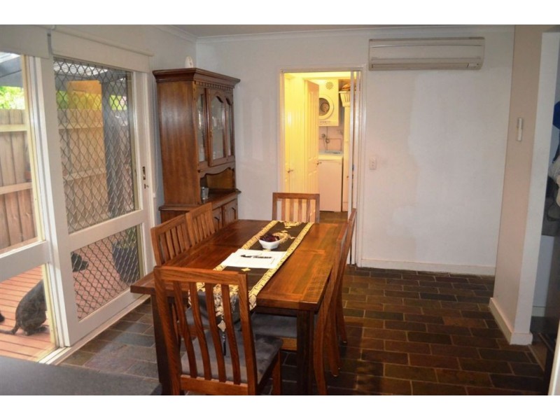 18 Erwin Drive, Seaford VIC 3198