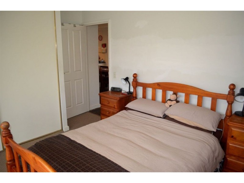 18 Erwin Drive, Seaford VIC 3198