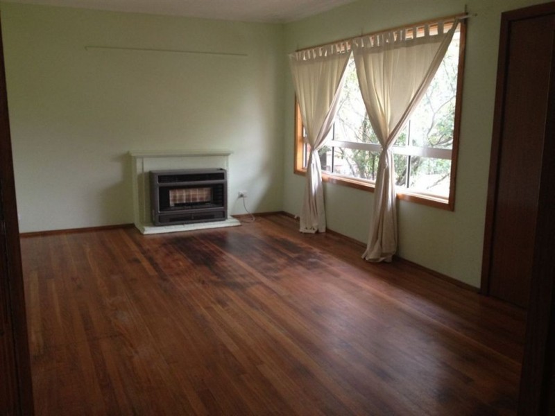 33 Pine Street, Frankston North VIC 3200