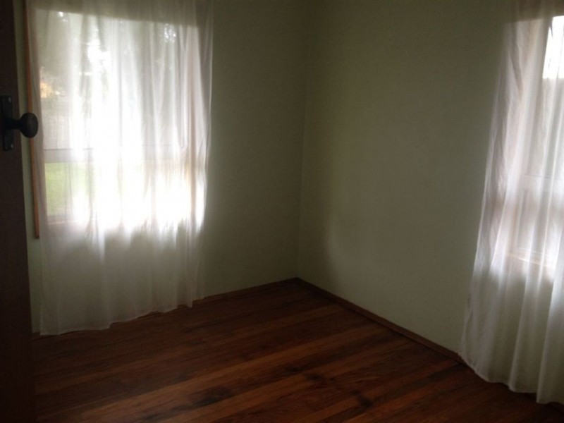 33 Pine Street, Frankston North VIC 3200