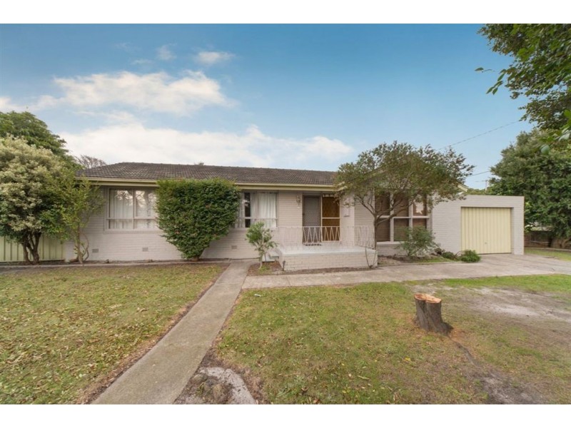 38 Derna Crescent, Frankston VIC 3199