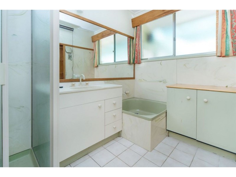 38 Derna Crescent, Frankston VIC 3199