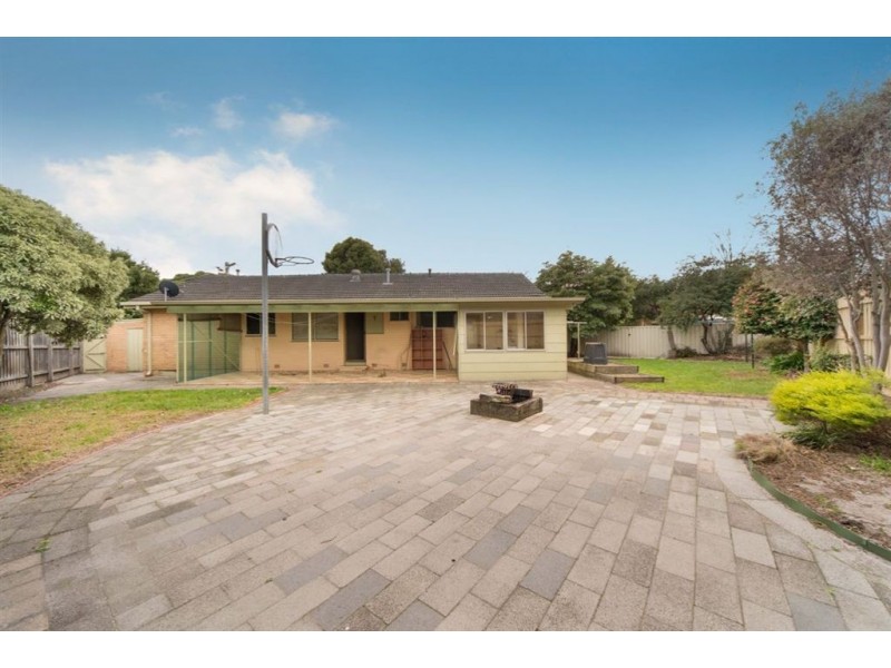 38 Derna Crescent, Frankston VIC 3199