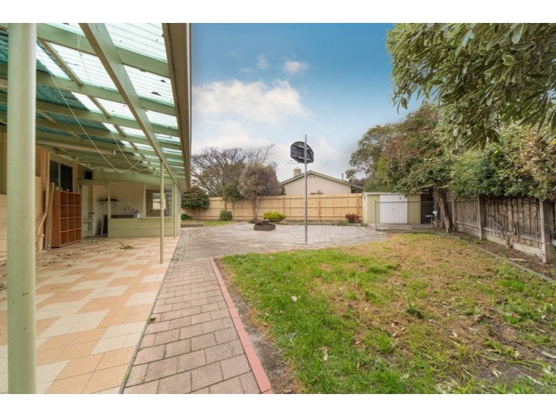 38 Derna Crescent, Frankston VIC 3199