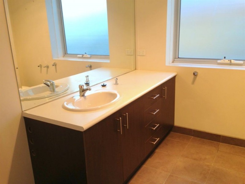 1/125-126 Nepean Highway, Seaford VIC 3198