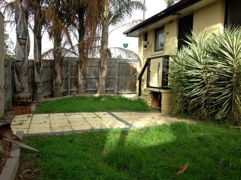1/33 Hill Street, Frankston VIC 3199