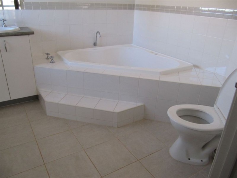 2/36 Pepperbush Crescent, Langwarrin VIC 3910