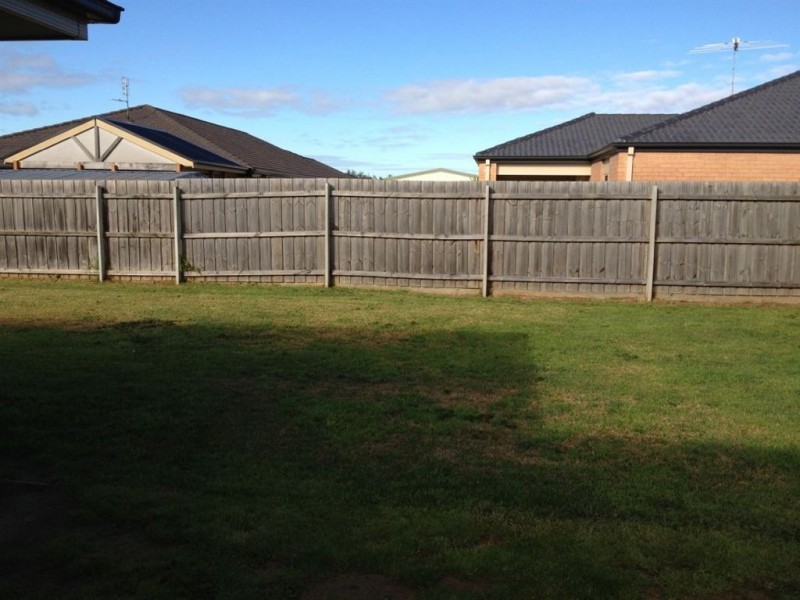 8 Cathy Clifford Court, Hastings VIC 3915