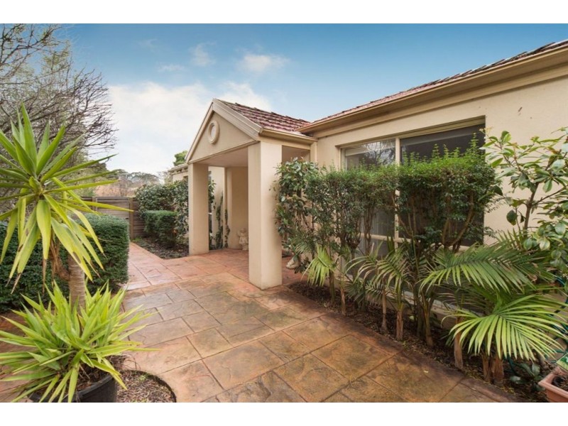 8 Orchard Grove, Frankston South VIC 3199