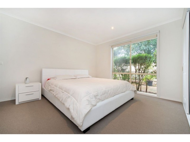 8 Orchard Grove, Frankston South VIC 3199