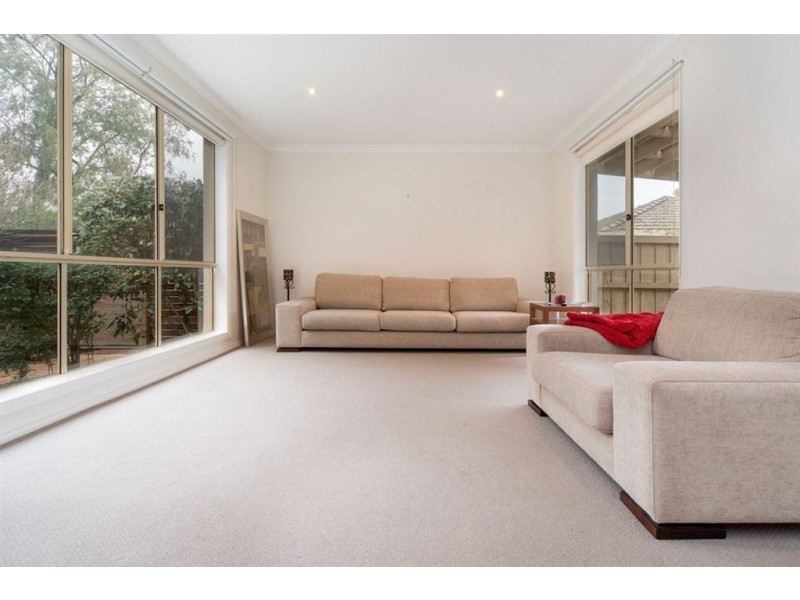 8 Orchard Grove, Frankston South VIC 3199