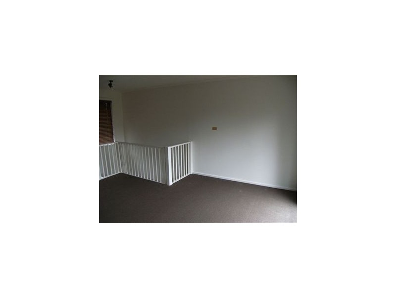 33 Karingal Drive, Frankston VIC 3199