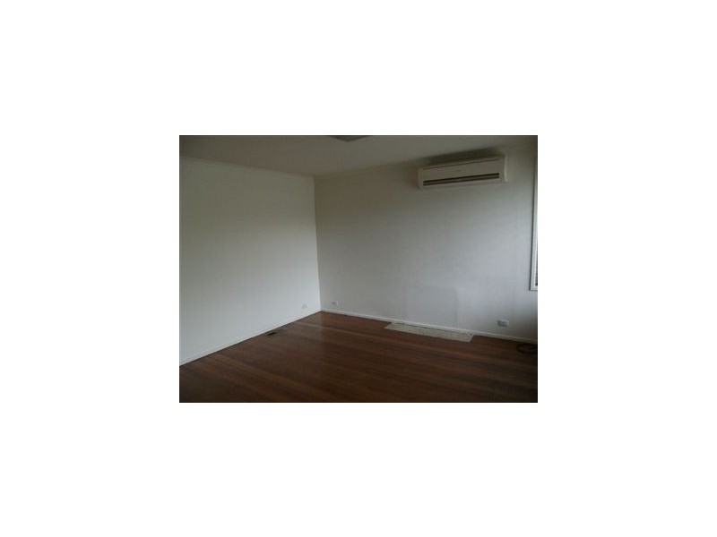 33 Karingal Drive, Frankston VIC 3199