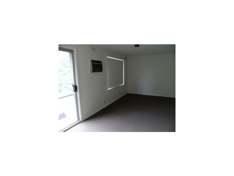 33 Karingal Drive, Frankston VIC 3199