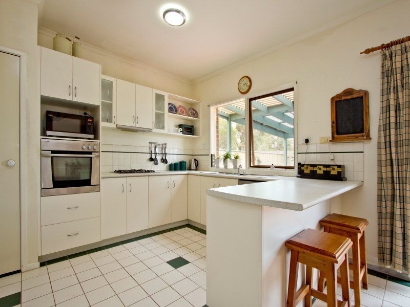 55 Raphael Crescent, Frankston VIC 3199