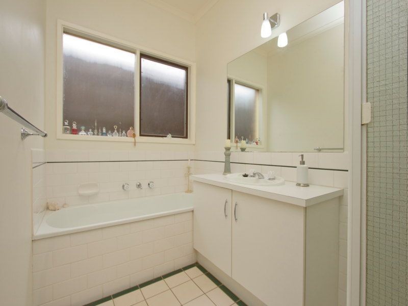 55 Raphael Crescent, Frankston VIC 3199