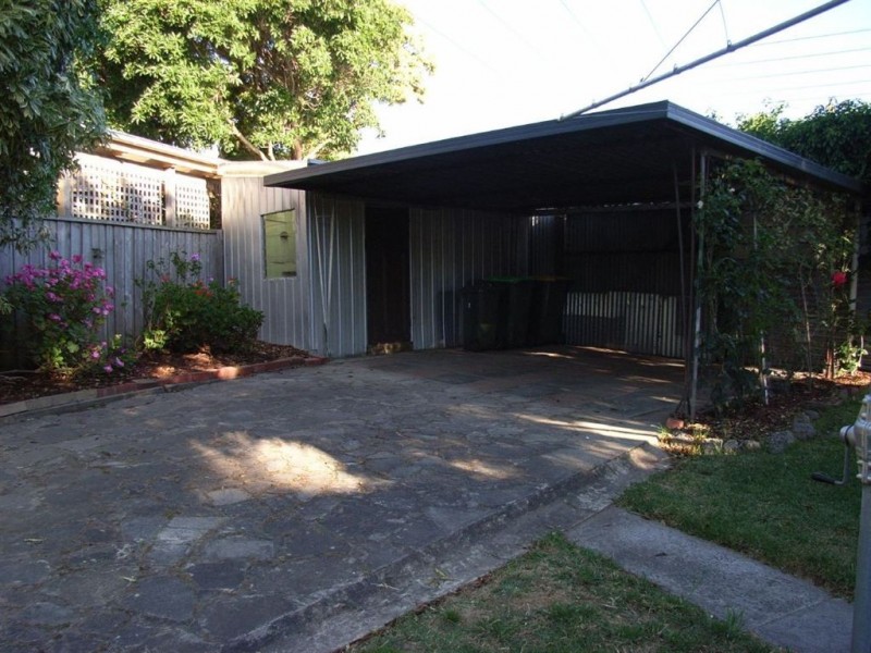 2 Poplar street, Frankston North VIC 3200