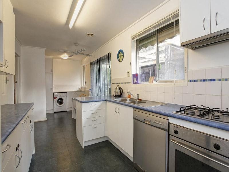 5 Bogong Court, Frankston VIC 3199