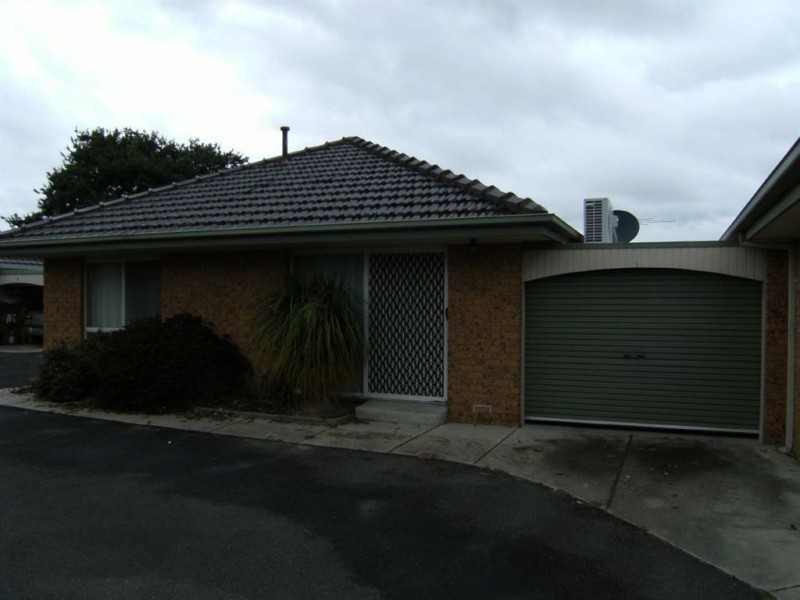 8/14 Hope Court, Frankston VIC 3199