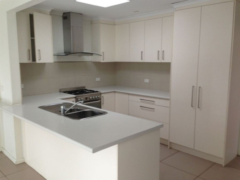 63 Summit Road, Frankston VIC 3199