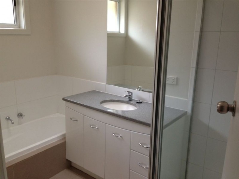 63 Summit Road, Frankston VIC 3199