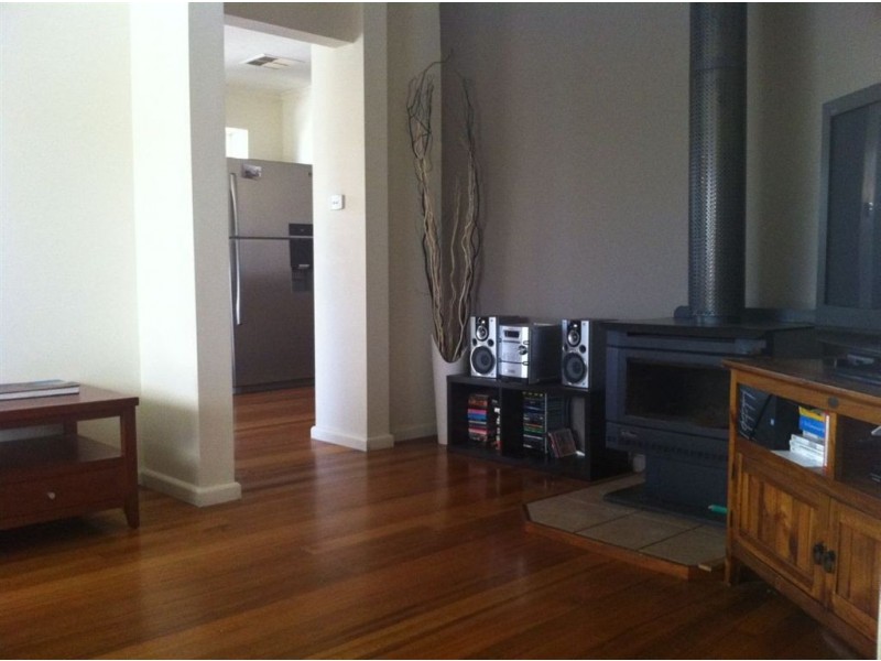 172 Beach Street, Frankston VIC 3199