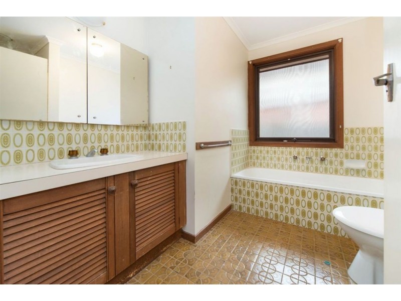 2 Glendenning Court, Frankston VIC 3199