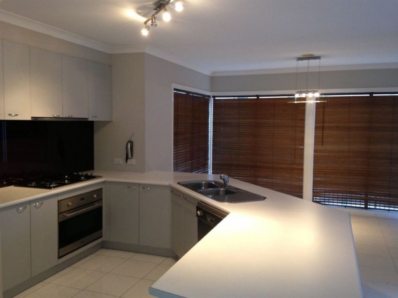 1 Manna Gum Drive, Pakenham VIC 3810