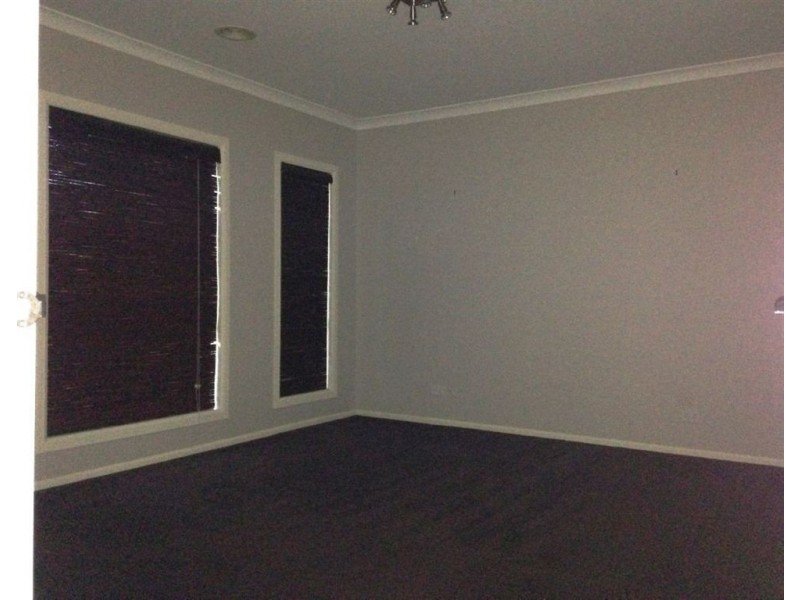 1 Manna Gum Drive, Pakenham VIC 3810