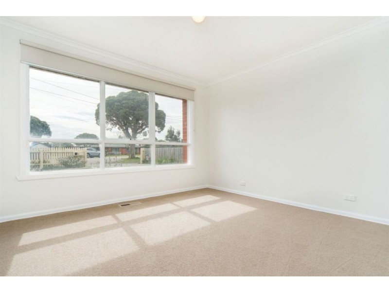 2 Cedar Court, Frankston VIC 3199