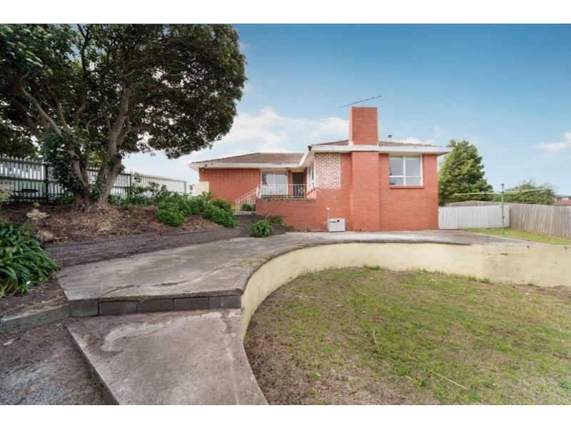 2 Cedar Court, Frankston VIC 3199