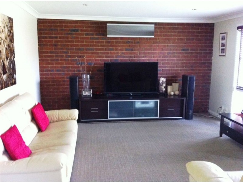 63 Clarendon Drive, Somerville VIC 3912