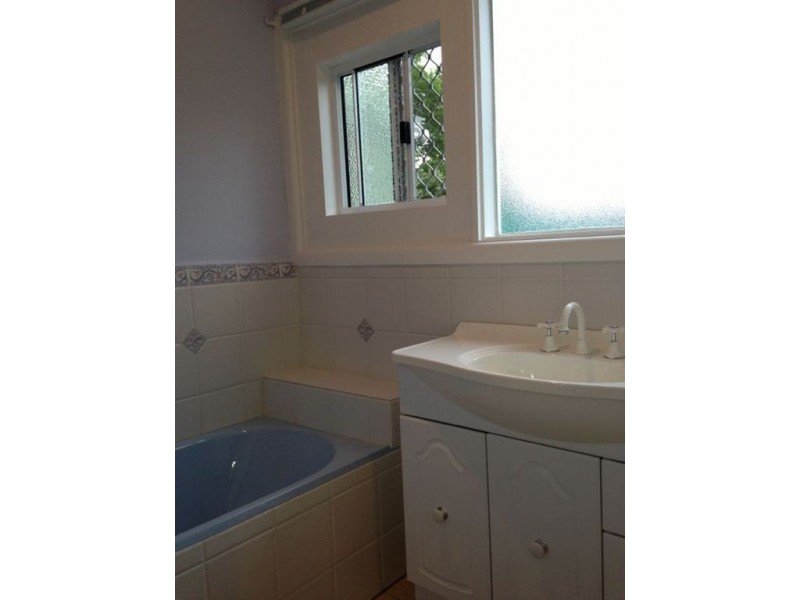 24 Warringa Road, Frankston VIC 3199