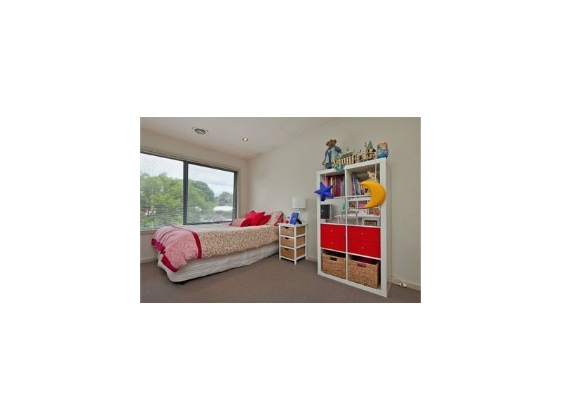 2/30 Yuille Street, Frankston VIC 3199