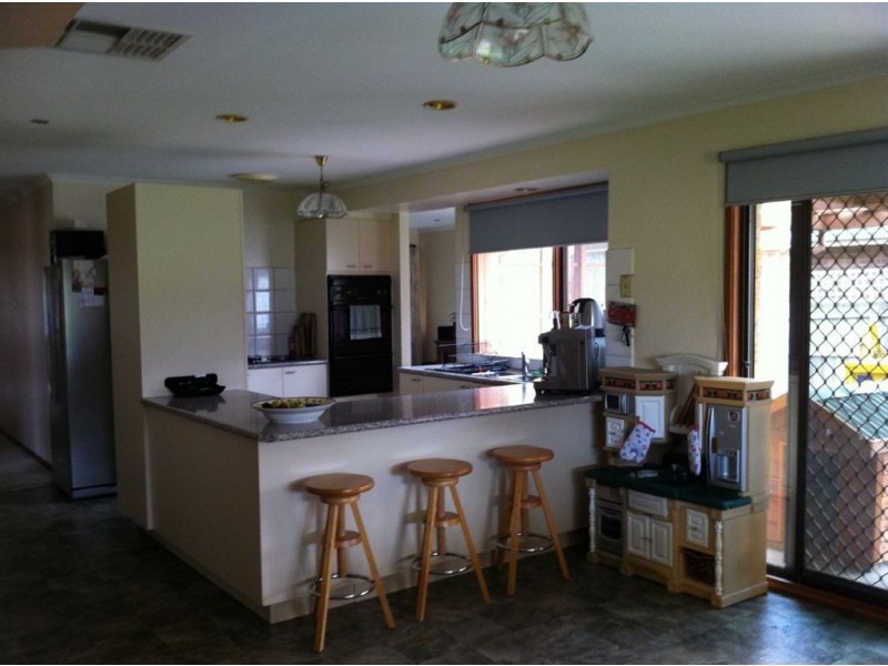 99 Aquarius Drive, Frankston VIC 3199
