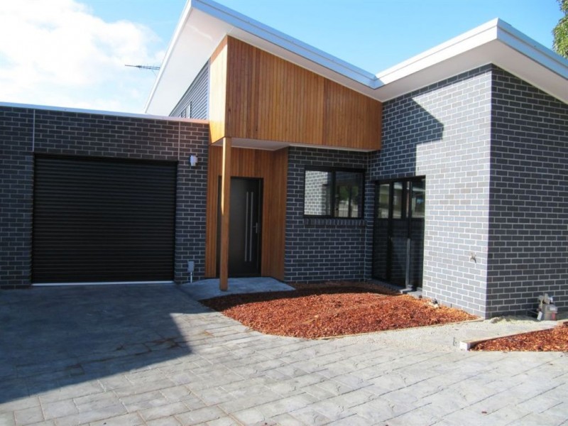 3/2 Erin Court, Frankston VIC 3199