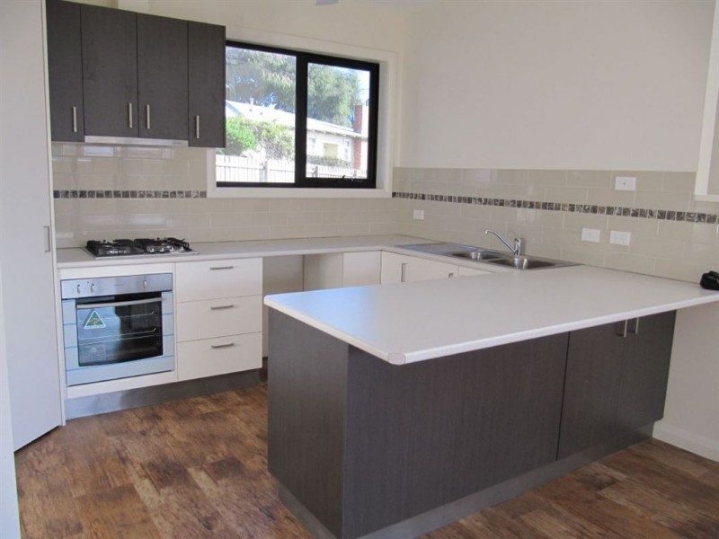 3/2 Erin Court, Frankston VIC 3199