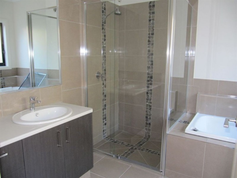 3/2 Erin Court, Frankston VIC 3199