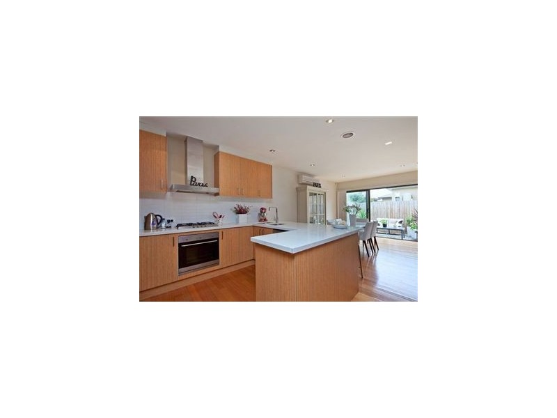 2/30 Yuille Street, Frankston VIC 3199