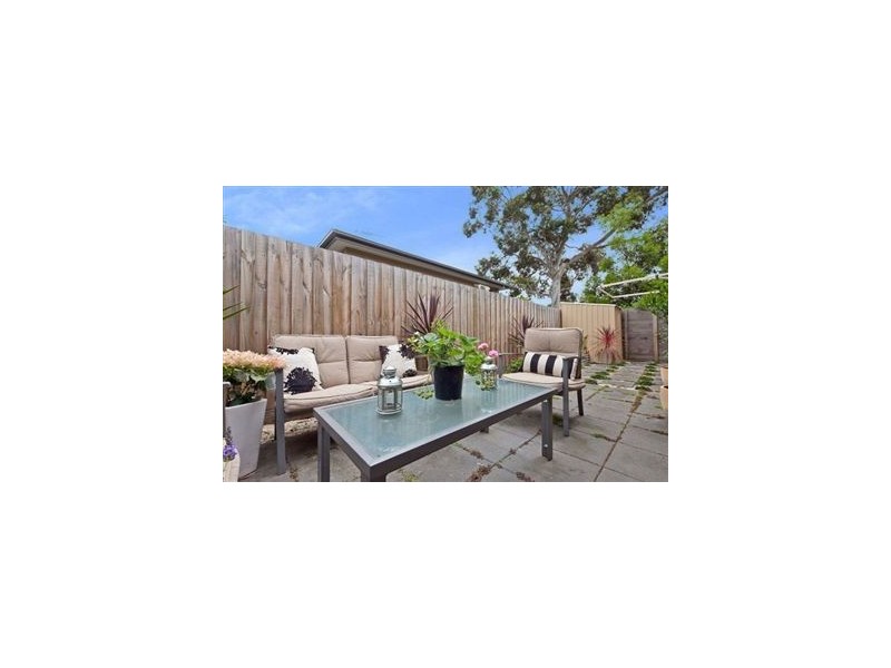 2/30 Yuille Street, Frankston VIC 3199