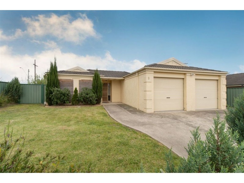 8 Oriana Grove, Skye VIC 3977