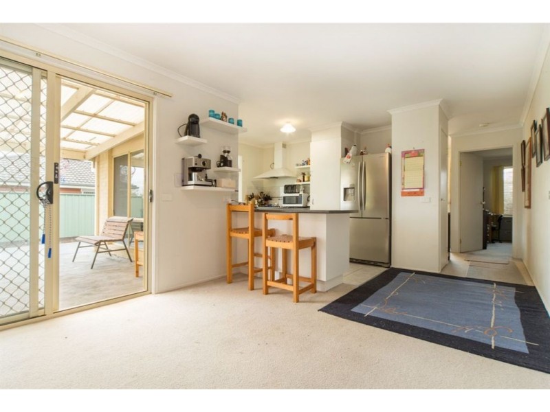 8 Oriana Grove, Skye VIC 3977