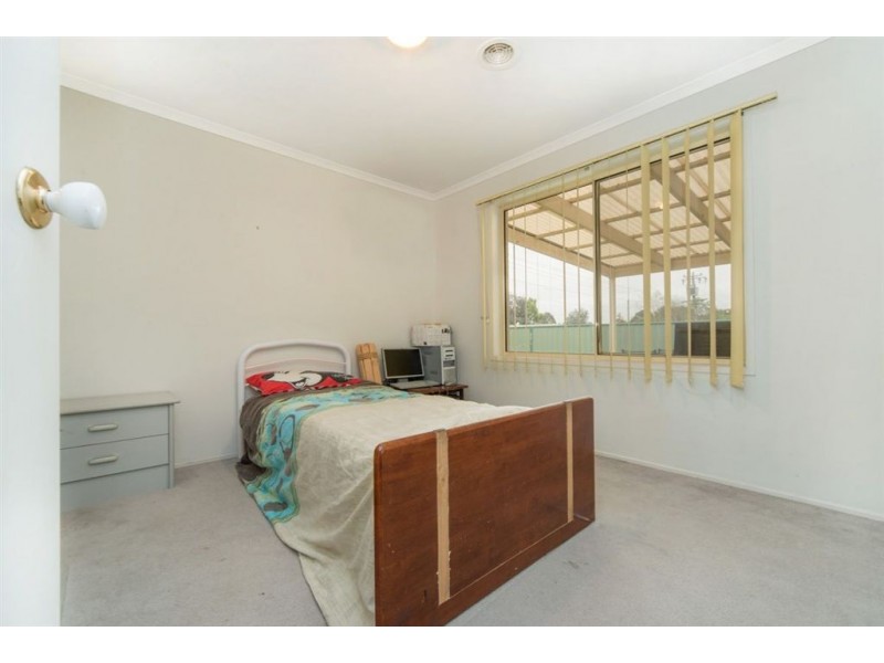 8 Oriana Grove, Skye VIC 3977